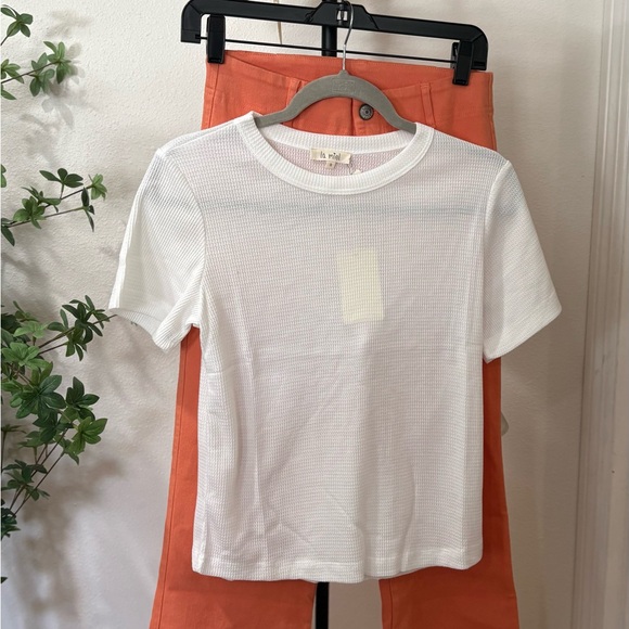 LA MIEL Tops - LA MIEL White Short Sleeve Tee